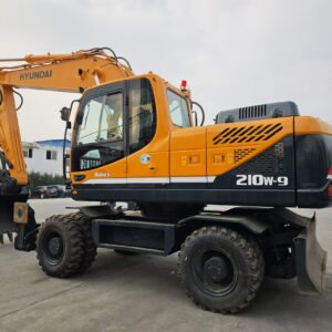 Hyundai R210W-9 wheel excavator