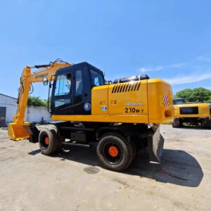 Hyundai 210W-7 wheel excavator