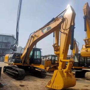 Caterpillar 325C Trucked excavator