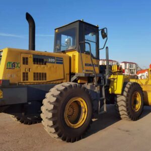 Komatsu WA320 wheel loader