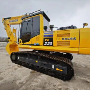 Komatsu pc220-8 tracked excavator