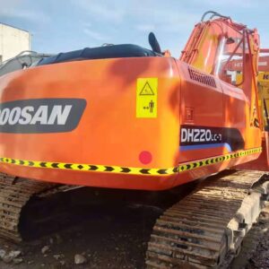 Doosan DH220LC-7 tracked excavator