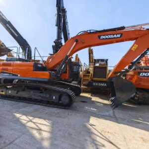 Doosan DX300 Truck excavator